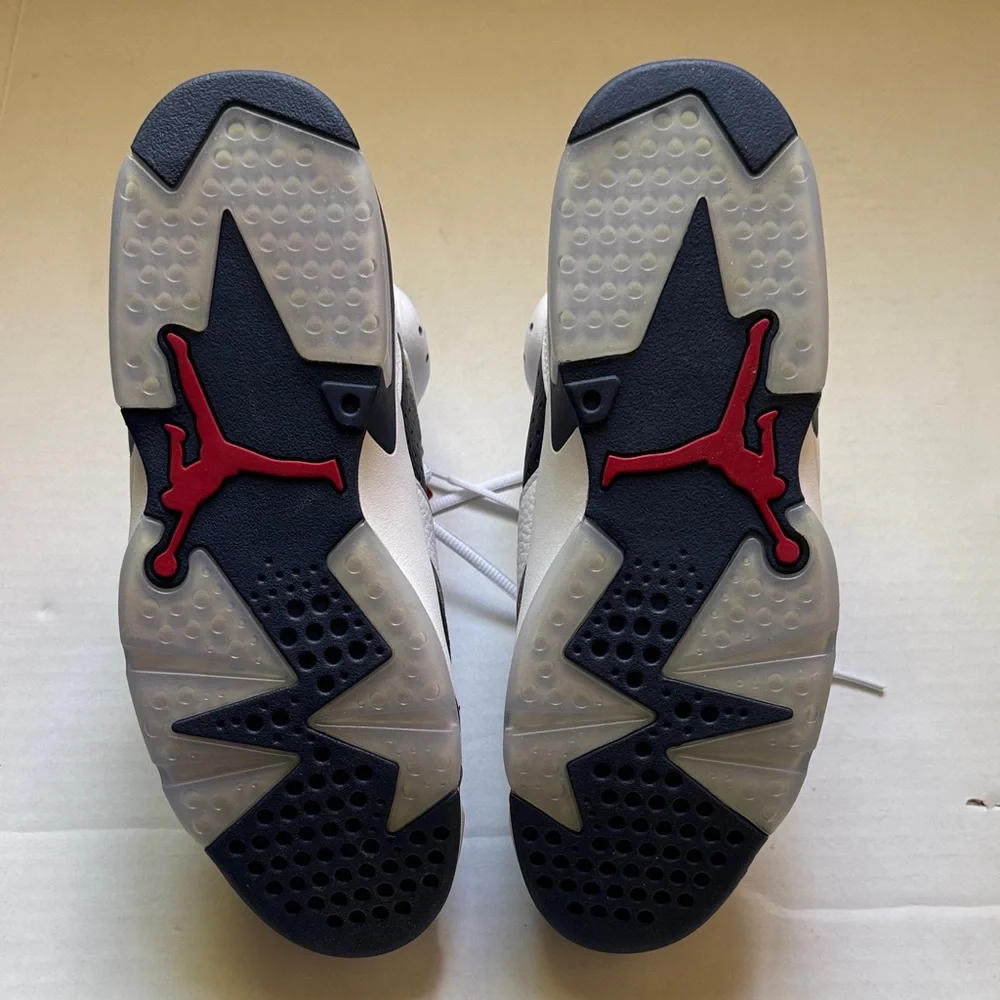 Air Jordan 6 Retro/AUTHENTIC 

Men size 10.5

Blue, White and Red - Picture 3 of 14